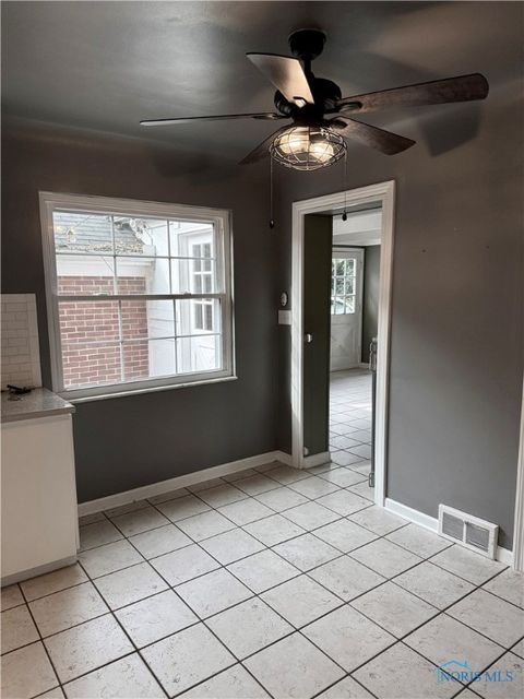 Tiny photo for 3225 Kenwood Boulevard, Toledo, OH 43606 (MLS # 6135672)