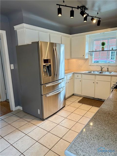 Tiny photo for 3225 Kenwood Boulevard, Toledo, OH 43606 (MLS # 6135672)