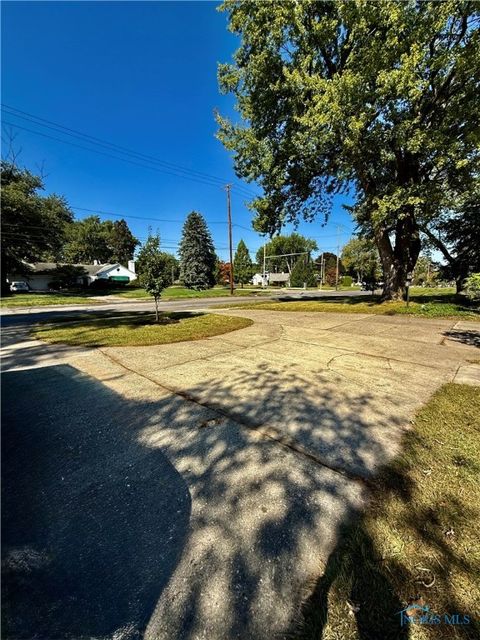Tiny photo for 3225 Kenwood Boulevard, Toledo, OH 43606 (MLS # 6135672)