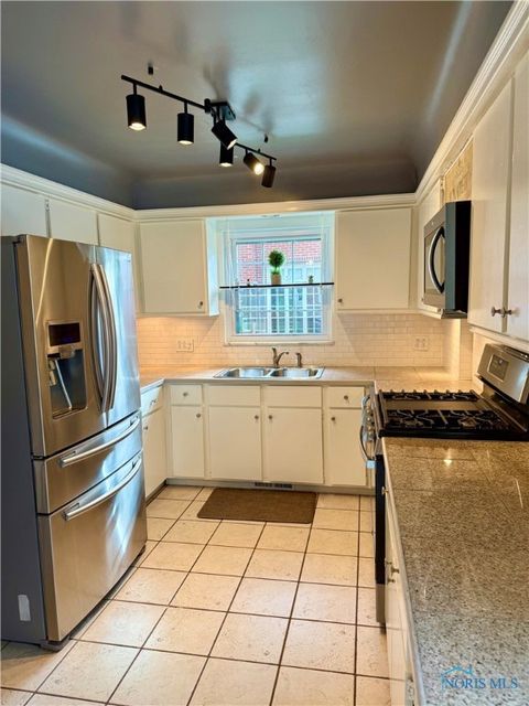 Tiny photo for 3225 Kenwood Boulevard, Toledo, OH 43606 (MLS # 6135672)