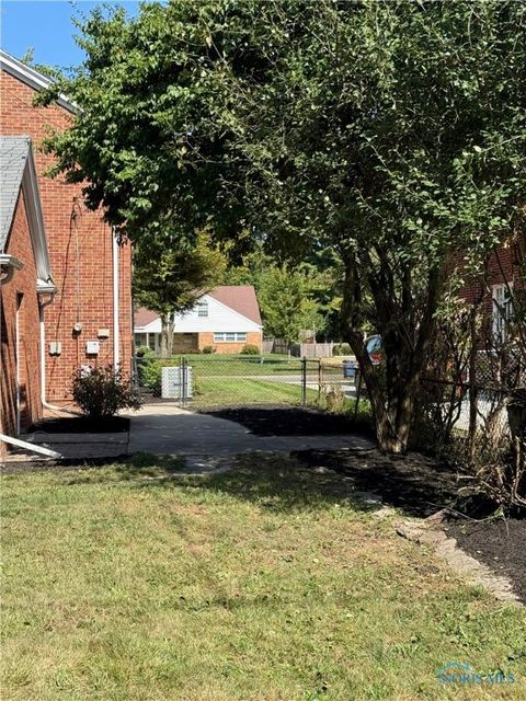 Tiny photo for 3225 Kenwood Boulevard, Toledo, OH 43606 (MLS # 6135672)