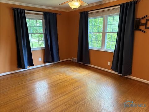 Tiny photo for 3225 Kenwood Boulevard, Toledo, OH 43606 (MLS # 6135672)