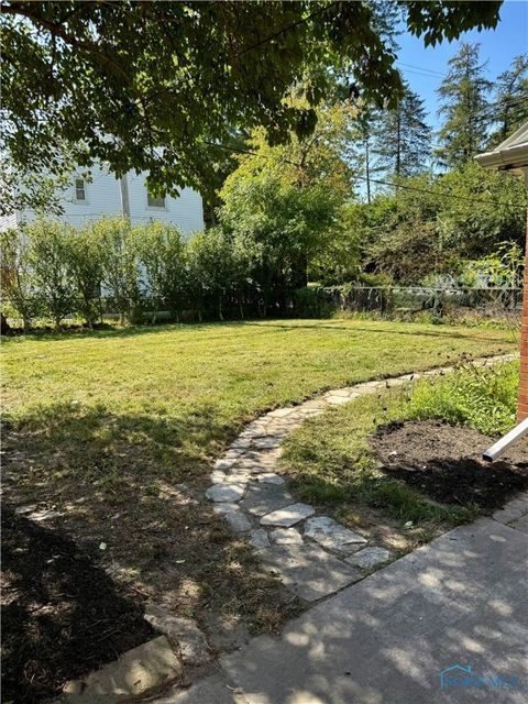 Tiny photo for 3225 Kenwood Boulevard, Toledo, OH 43606 (MLS # 6135672)