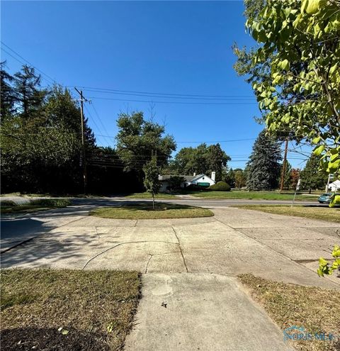 Tiny photo for 3225 Kenwood Boulevard, Toledo, OH 43606 (MLS # 6135672)