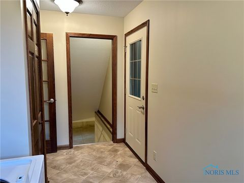 Tiny photo for 157 Oakley Meadow Lane, Tiffin, OH 44883 (MLS # 6136507)