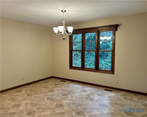 Tiny photo for 157 Oakley Meadow Lane, Tiffin, OH 44883 (MLS # 6136507)