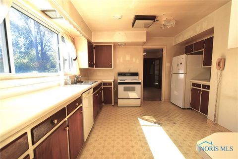 Tiny photo for 4225 Talwood Ln Ln, Toledo, OH 43606 (MLS # 6136938)