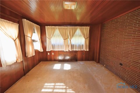 Tiny photo for 4225 Talwood Ln Ln, Toledo, OH 43606 (MLS # 6136938)