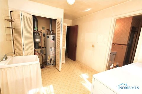 Tiny photo for 4225 Talwood Ln Ln, Toledo, OH 43606 (MLS # 6136938)
