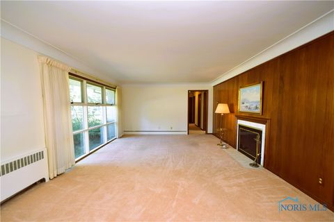 Tiny photo for 4225 Talwood Ln Ln, Toledo, OH 43606 (MLS # 6136938)