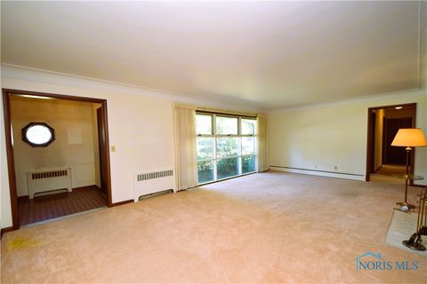 Tiny photo for 4225 Talwood Ln Ln, Toledo, OH 43606 (MLS # 6136938)