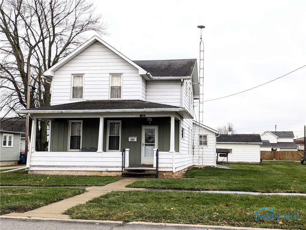 117 W Walnut Street, Oak Harbor, Ohio image 2