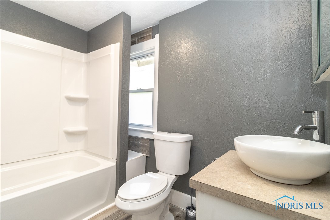 4202 Asbury Drive, Toledo, Ohio image 23