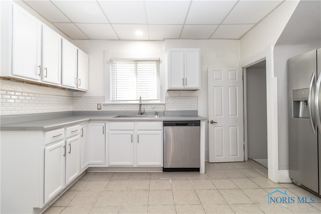 4202 Asbury Drive, Toledo, Ohio image 12