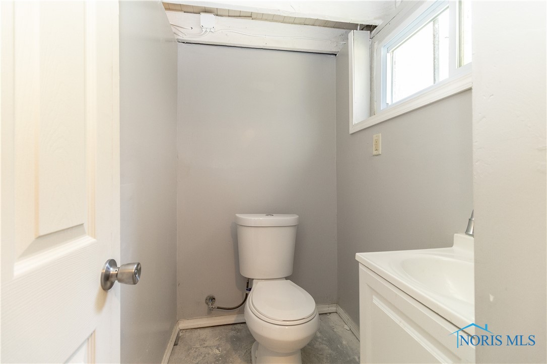 4202 Asbury Drive, Toledo, Ohio image 31