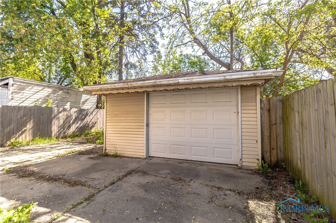 4202 Asbury Drive, Toledo, Ohio image 35
