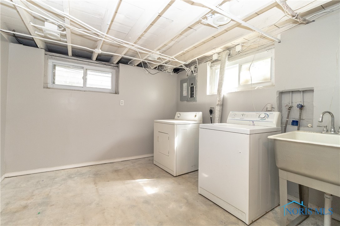 4202 Asbury Drive, Toledo, Ohio image 32