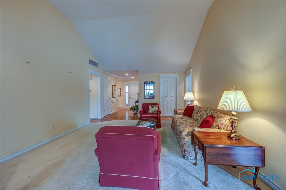 4351 N Watercrest Drive, Toledo, Ohio image 20