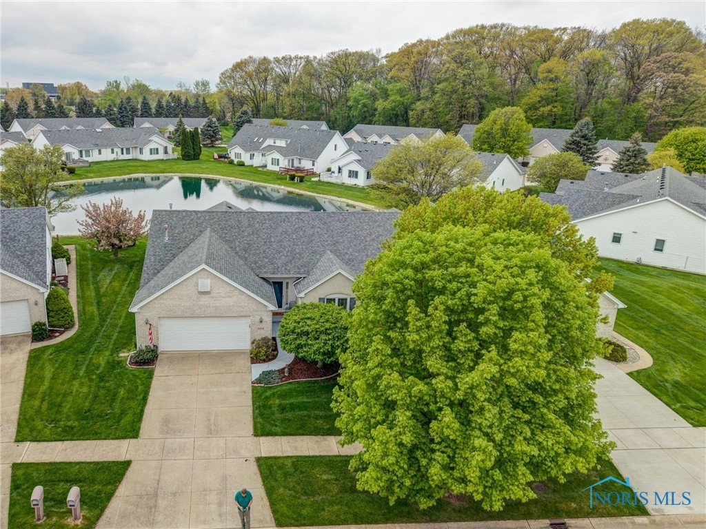 4351 N Watercrest Drive, Toledo, Ohio image 1