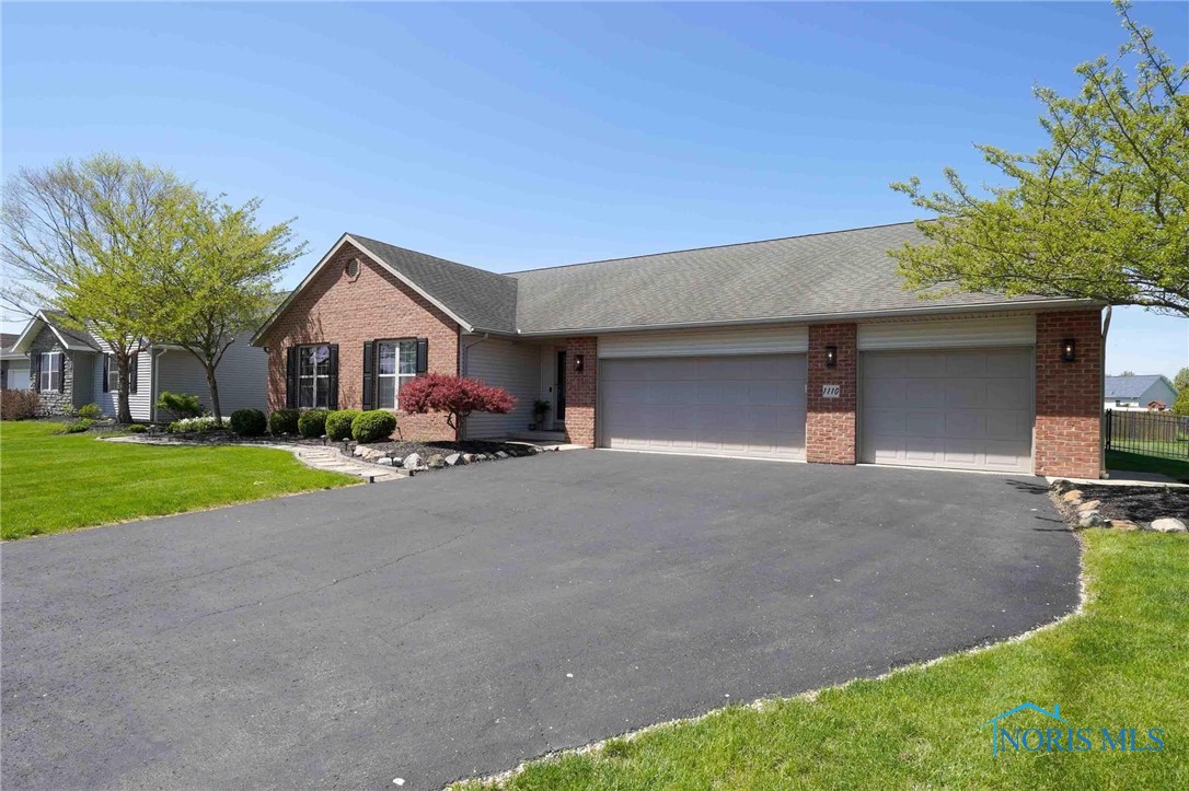 1110 Homestead Drive, Findlay, Ohio image 2