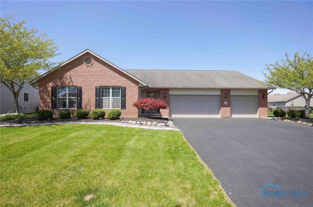 1110 Homestead Drive, Findlay, Ohio image 1