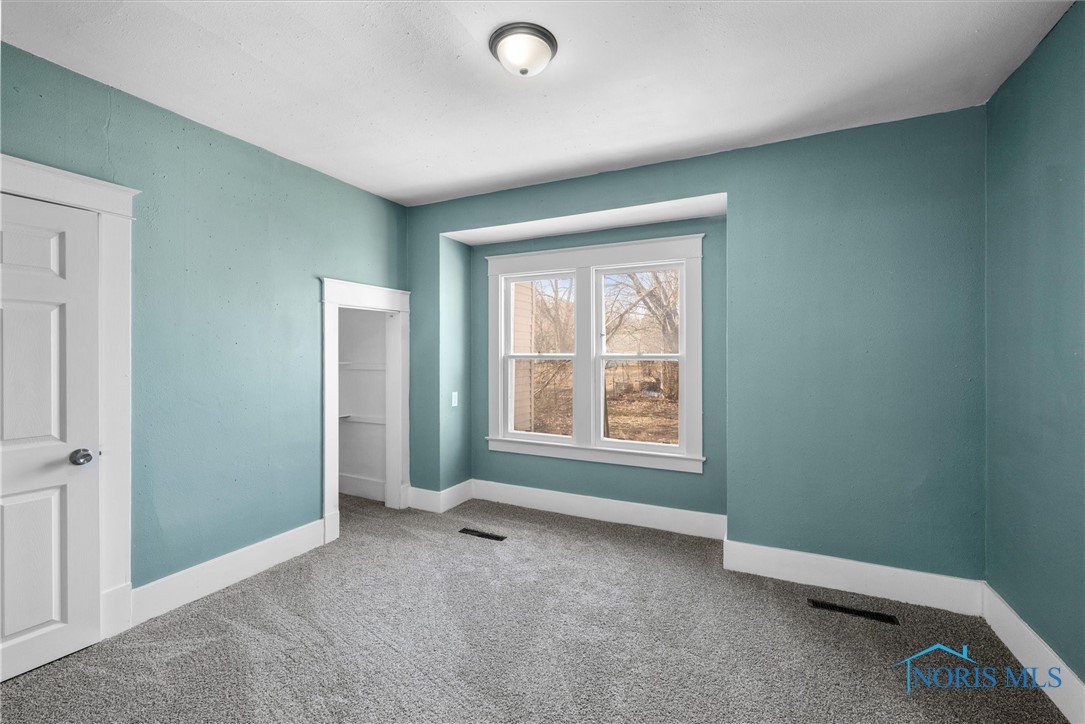 5805 Fryer Avenue, Toledo, Ohio image 8