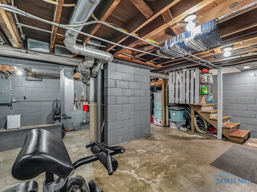 2238 Oak Grove Place, Toledo, Ohio image 29