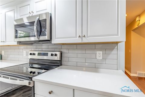 Tiny photo for 4840 Elm Place, Toledo, OH 43613 (MLS # 6136246)