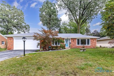 Photo of 4840 Elm Place, Toledo, OH 43613 (MLS # 6136246)