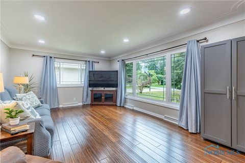Tiny photo for 4840 Elm Place, Toledo, OH 43613 (MLS # 6136246)