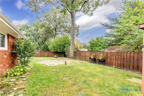 Tiny photo for 4840 Elm Place, Toledo, OH 43613 (MLS # 6136246)
