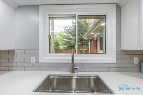 Tiny photo for 4840 Elm Place, Toledo, OH 43613 (MLS # 6136246)