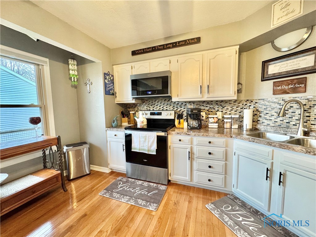 1950 Carvelle Drive, Northwood, Ohio image 15