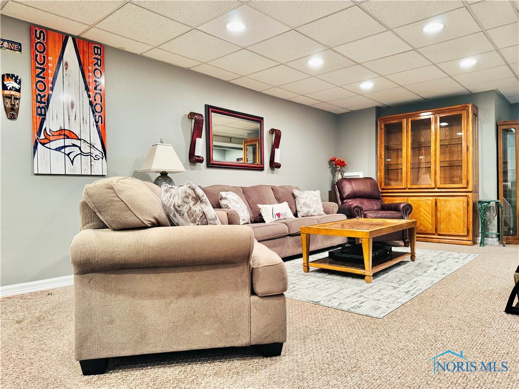 1950 Carvelle Drive, Northwood, Ohio image 38