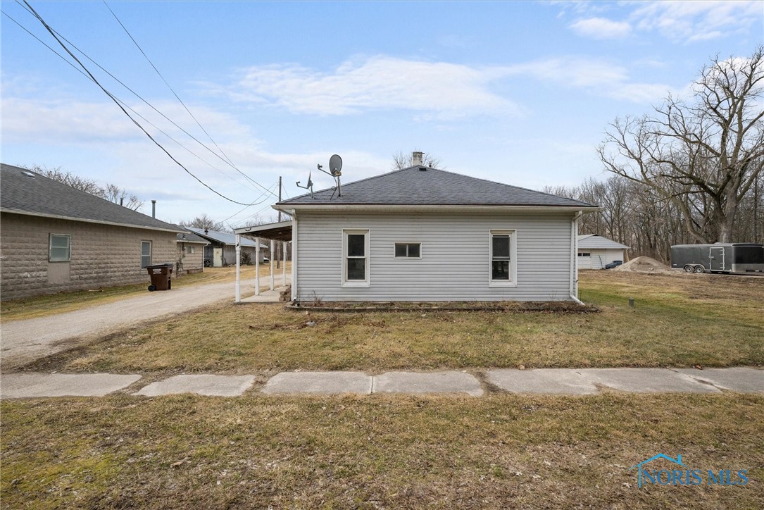 355 Fifth Street, Clay Center, Ohio image 2