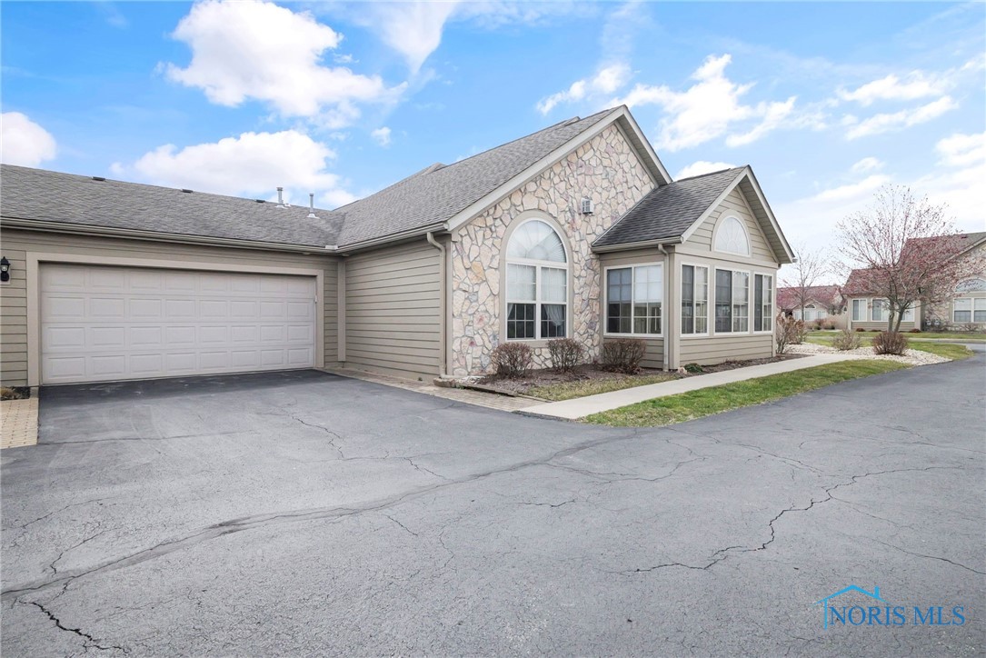 7719 E Watermark Drive #U14-77, Findlay, Ohio image 4