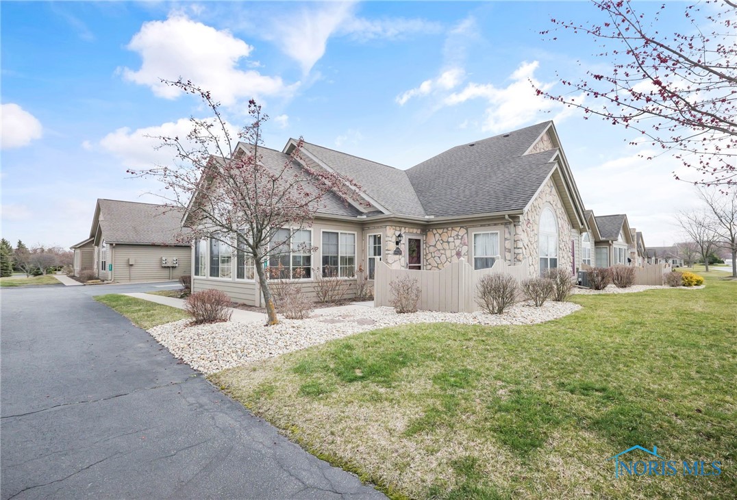 7719 E Watermark Drive #U14-77, Findlay, Ohio image 2
