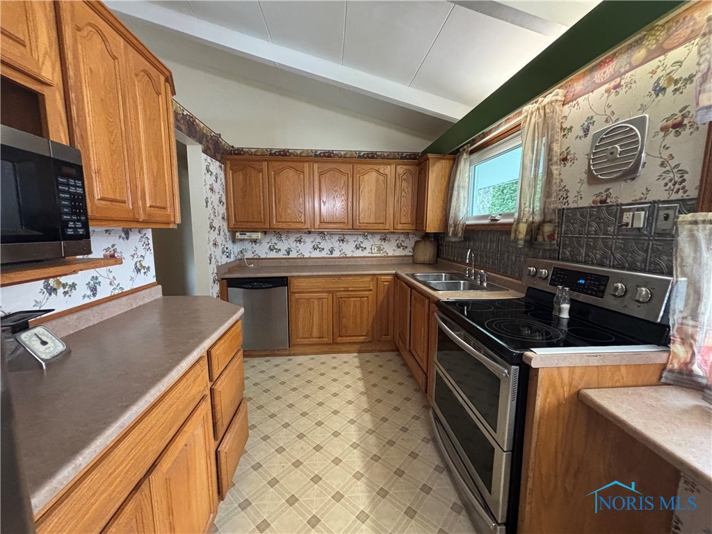 225 Glenwood Drive, Defiance, Ohio image 14