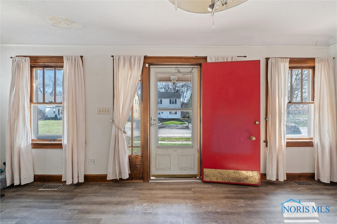 1260 Craigwood Road, Toledo, Ohio image 8