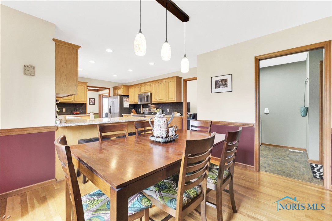 334 Hidden Lake Drive, Holland, Ohio image 13
