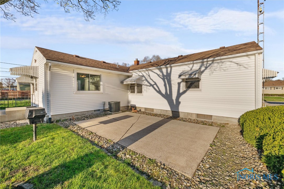 5148 Fern Drive, Toledo, Ohio image 28
