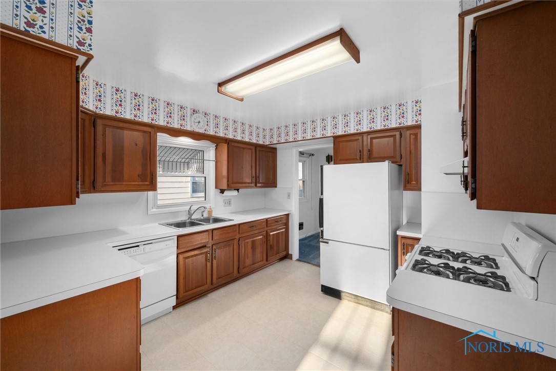 5148 Fern Drive, Toledo, Ohio image 17
