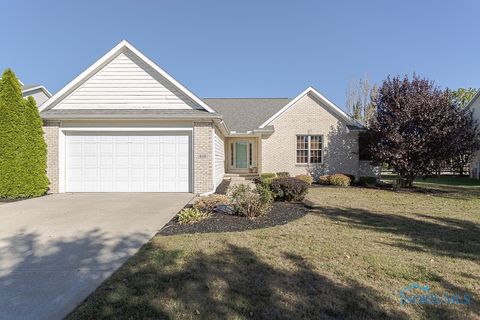 Photo of 810 Lelanford Circle, Bowling Green, OH 43402 (MLS # 6136249)