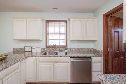 Tiny photo for 810 Lelanford Circle, Bowling Green, OH 43402 (MLS # 6136249)