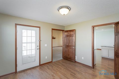 Tiny photo for 810 Lelanford Circle, Bowling Green, OH 43402 (MLS # 6136249)