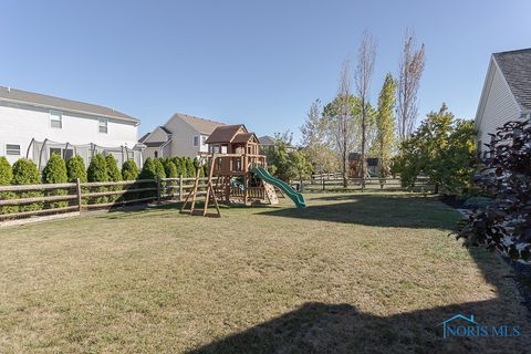 Tiny photo for 810 Lelanford Circle, Bowling Green, OH 43402 (MLS # 6136249)