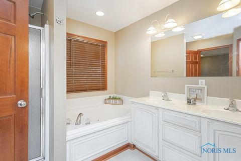 Tiny photo for 810 Lelanford Circle, Bowling Green, OH 43402 (MLS # 6136249)