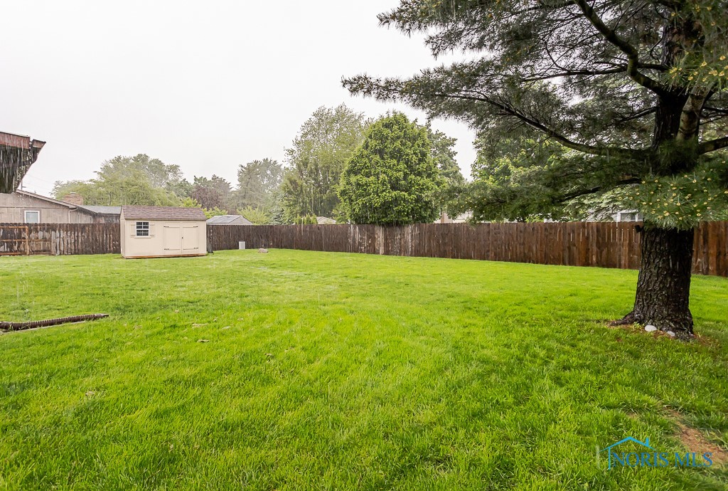 510 N Wintergarden Road, Bowling Green, Ohio image 28