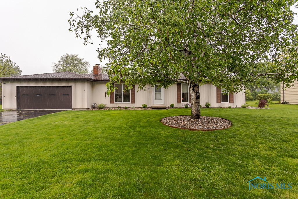 510 N Wintergarden Road, Bowling Green, Ohio image 2