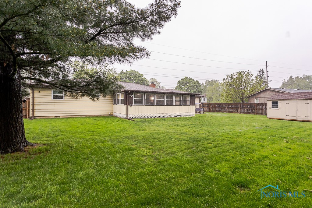 510 N Wintergarden Road, Bowling Green, Ohio image 27
